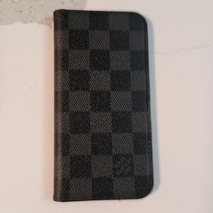 Authentic LOUIS VUITTON Damier   iPhone Case black Folio Brand New
